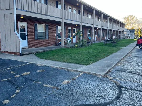 239 New Milford Rd, Ravenna, OH 44266