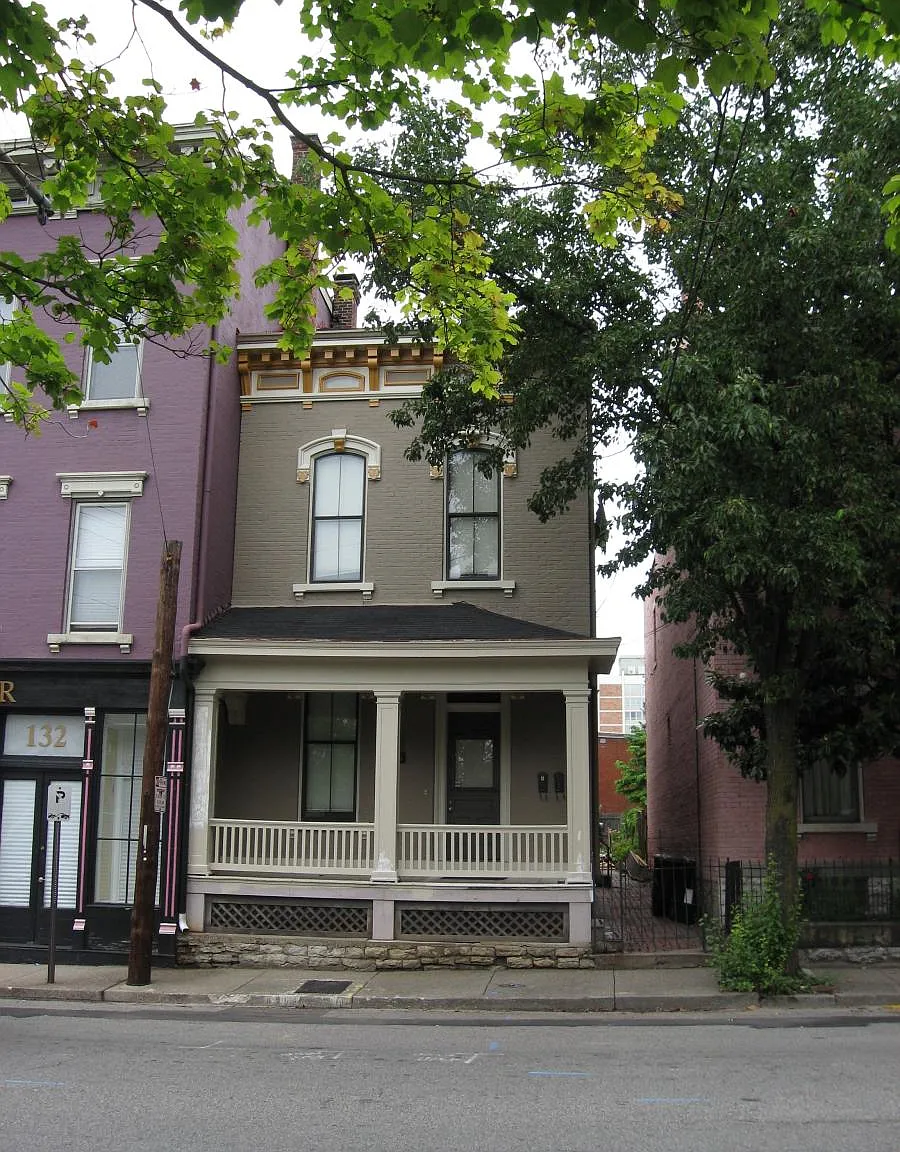 1 bed, 1000 sqft, $1,475 — Photo 1