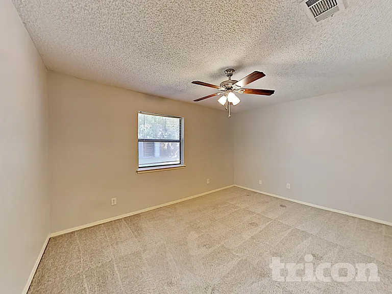 1401 Timbercrest Dr — Photo 7
