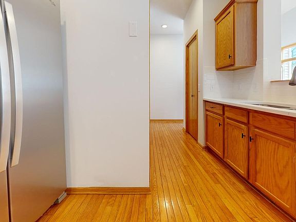 5th image of 900 67th St Unit 606