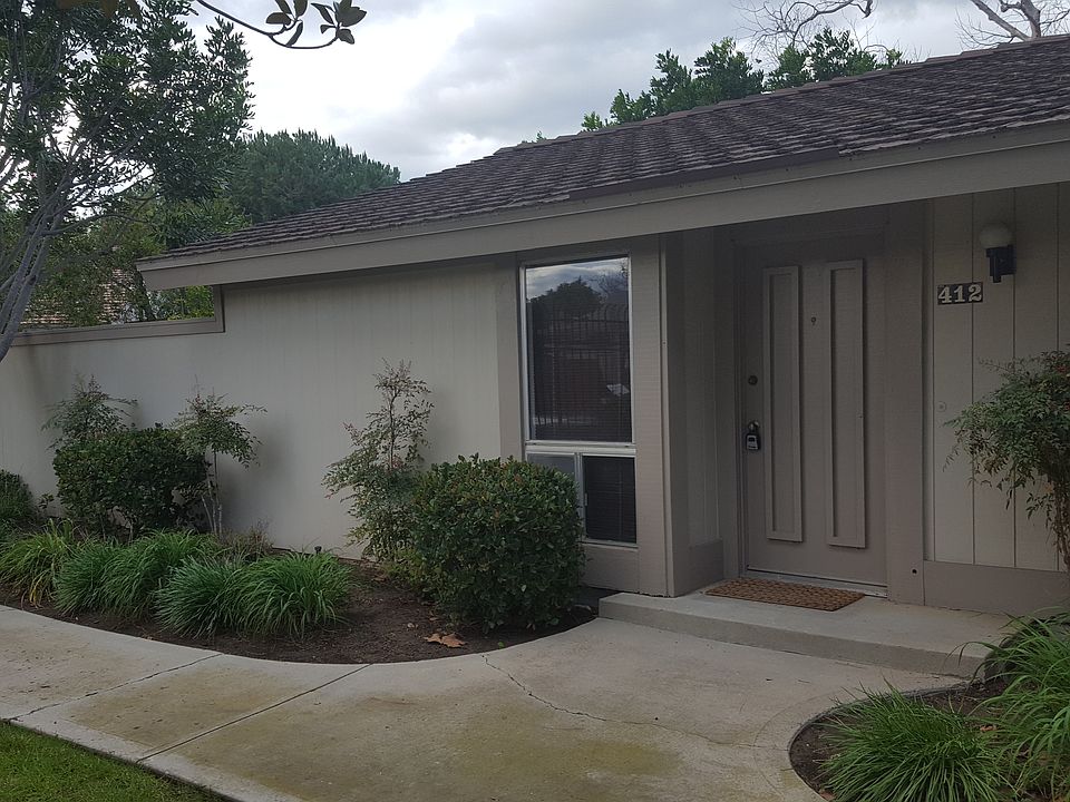 FRONT OF UNIT