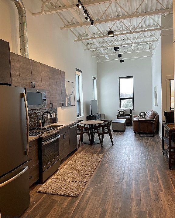 1st image of 515 W Aspen St #323