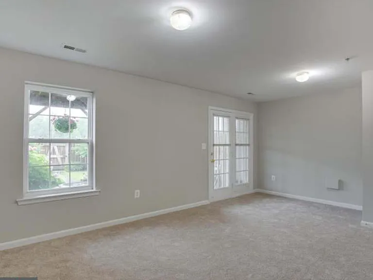 350 Cambridge Pl — Photo 22