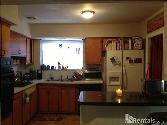 4th image of 170 NE 132nd Ter
