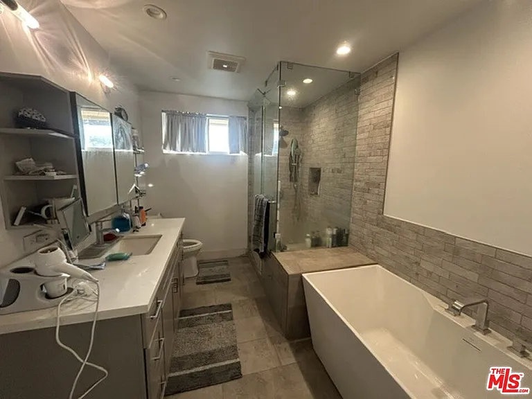 11835 Grevillea Ave — Photo 26