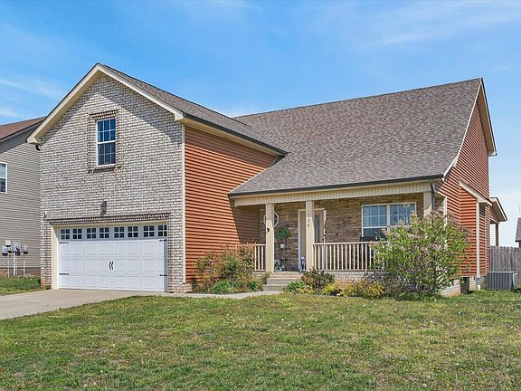 3rd image of 736 Crestone Ln