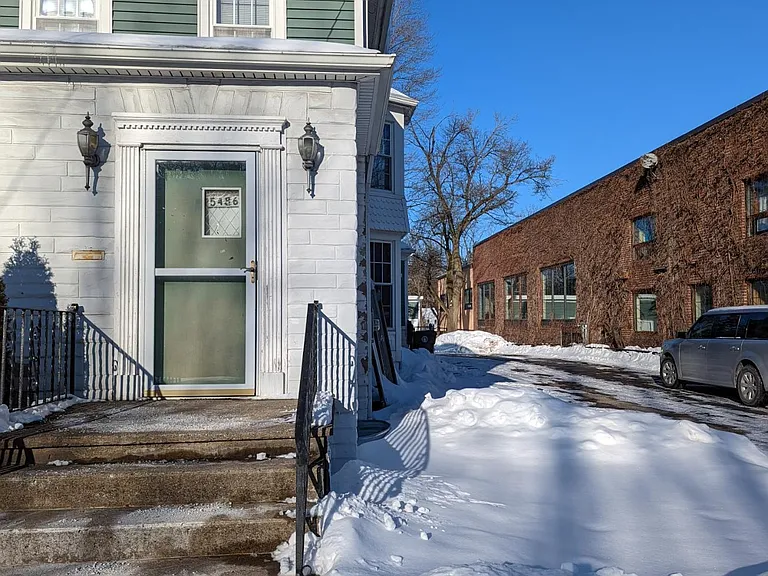 5486 Broadway St #1 — Photo 22