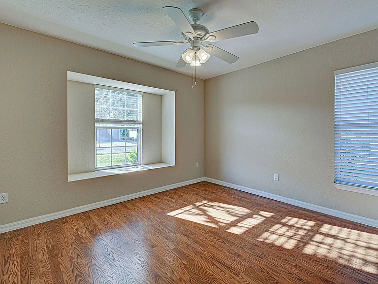 2134 Boxwood St — Photo 43
