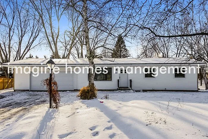 3 bed, 2.0 bath, 2000 sqft, $2,595 — Photo 2