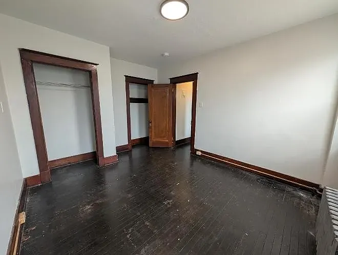 216 Sarah St #4