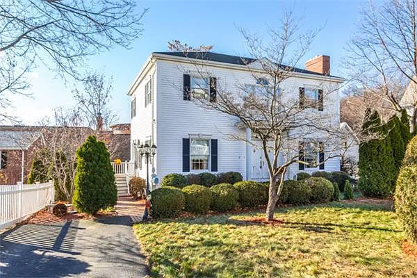17 Webster St