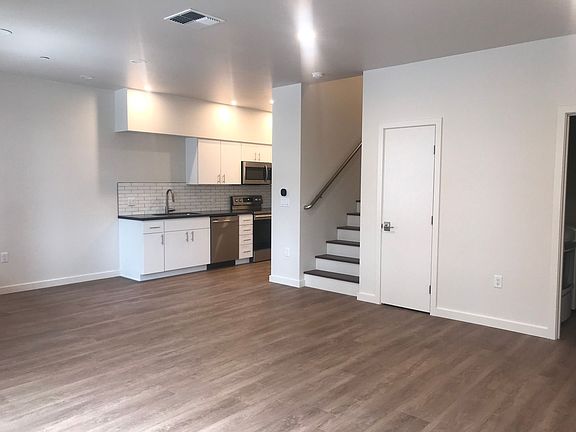 2nd image of 1550 Myers Ln #108