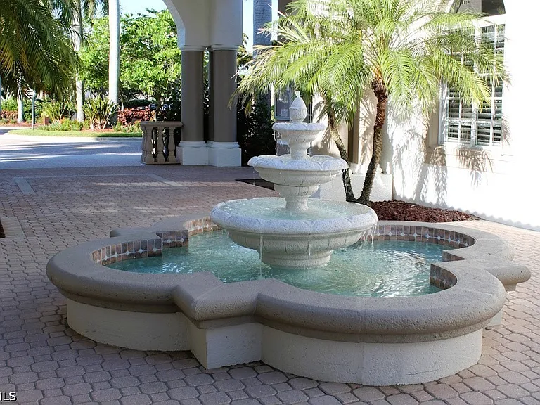 15605 Ocean Walk Cir #303 — Photo 22