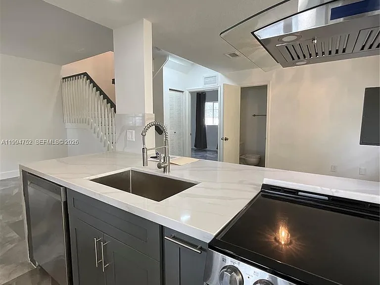 435 NW 19th Ln — Photo 15