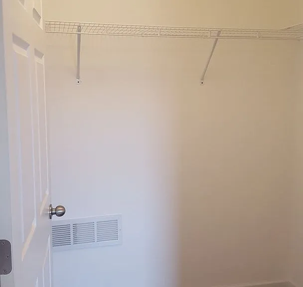 3817 Kensington Pl — Photo 4