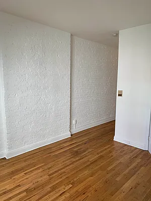 Rented by City Connections Realty | media 5