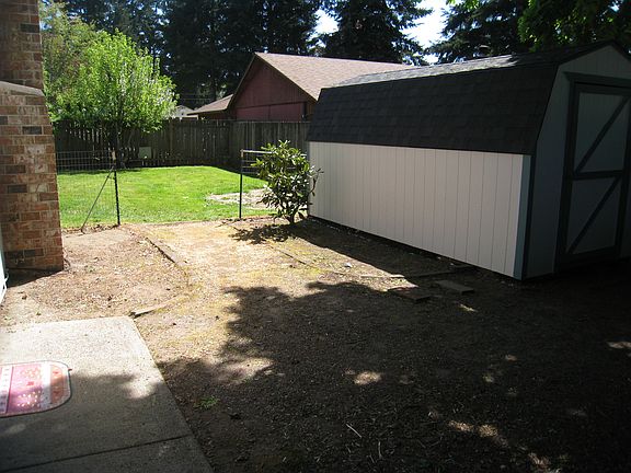 2nd image of 7605 NE 57th Ct