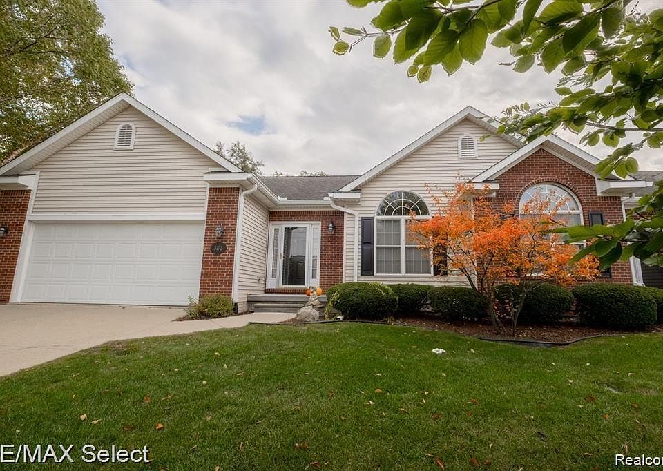 1st image of 3172 Ivy Ln