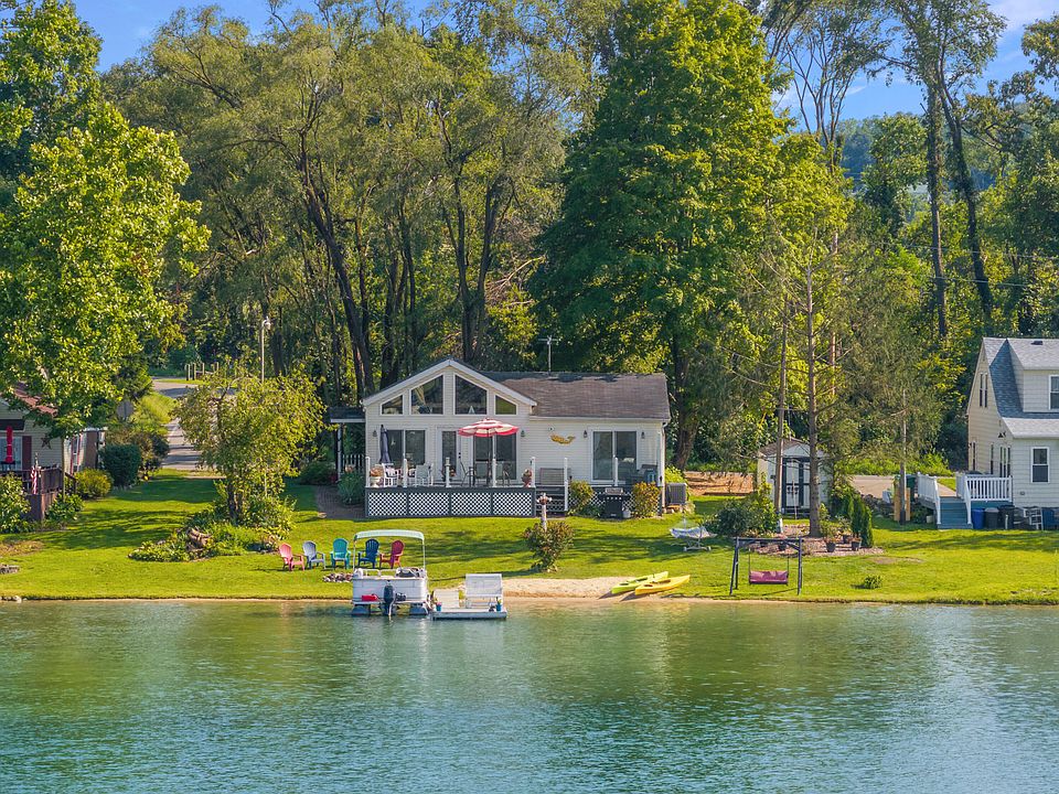 1st image of 25030 Lake Shore Dr