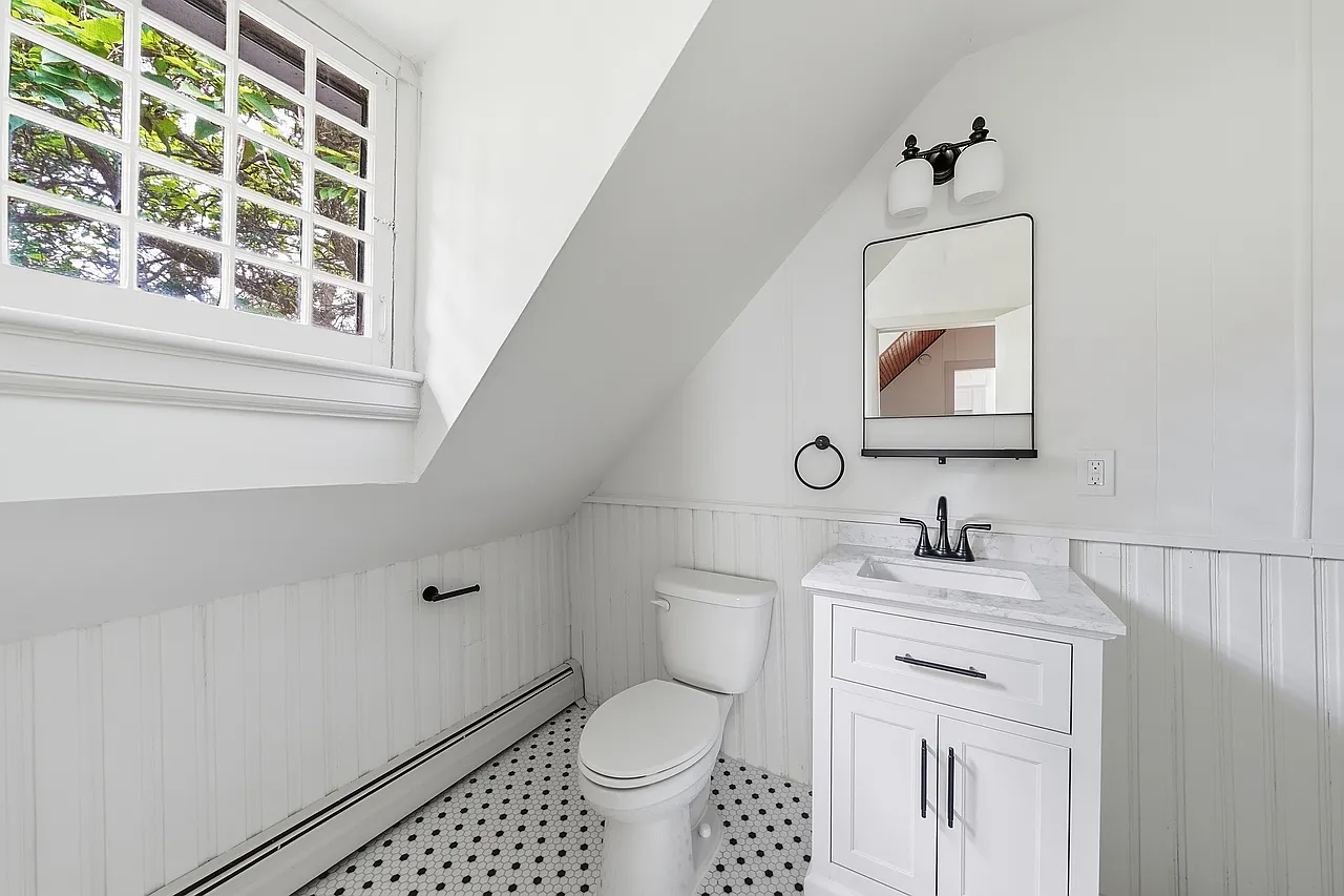 1 bed, 800 sqft, $1,875 — Photo 3