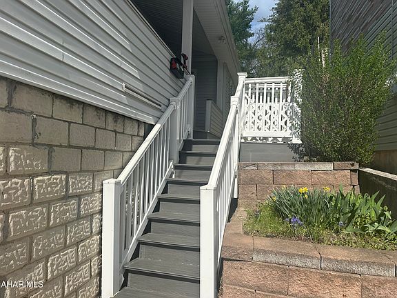2nd image of 522 N Juniata St