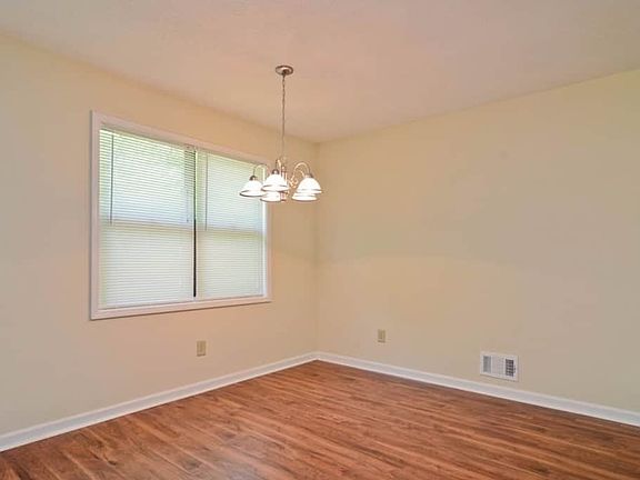 3rd image of 1143 Church St SE