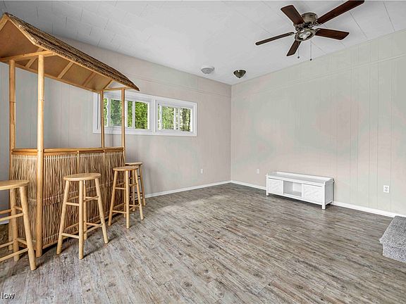 5th image of 252 Parkway Dr