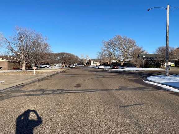 4th image of 301 S Parkway Blvd