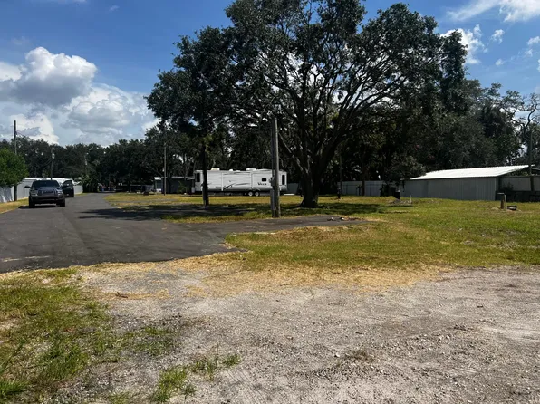 11224 Restwood Dr #800, Gibsonton, FL 33534