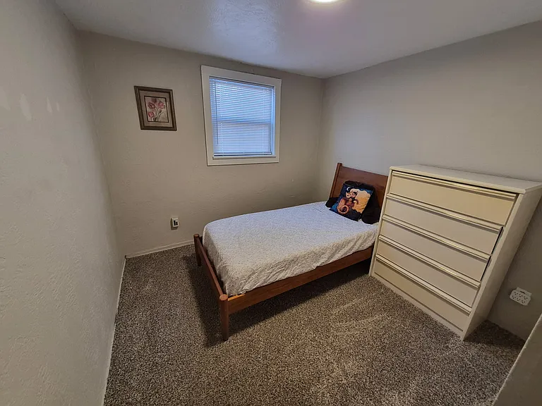 3325 Cardenas Dr NE — Photo 9