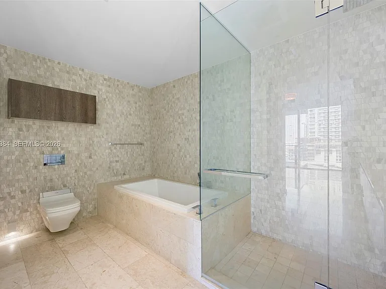 68 SE 6th St #910 — Photo 17