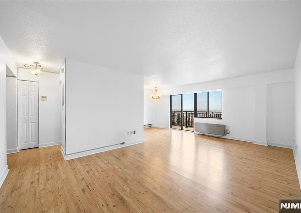 1st image of 233 12th St APT 5E