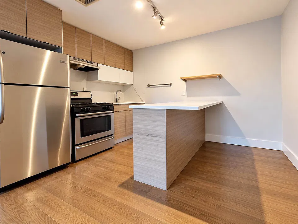 805 Marcy Ave #2