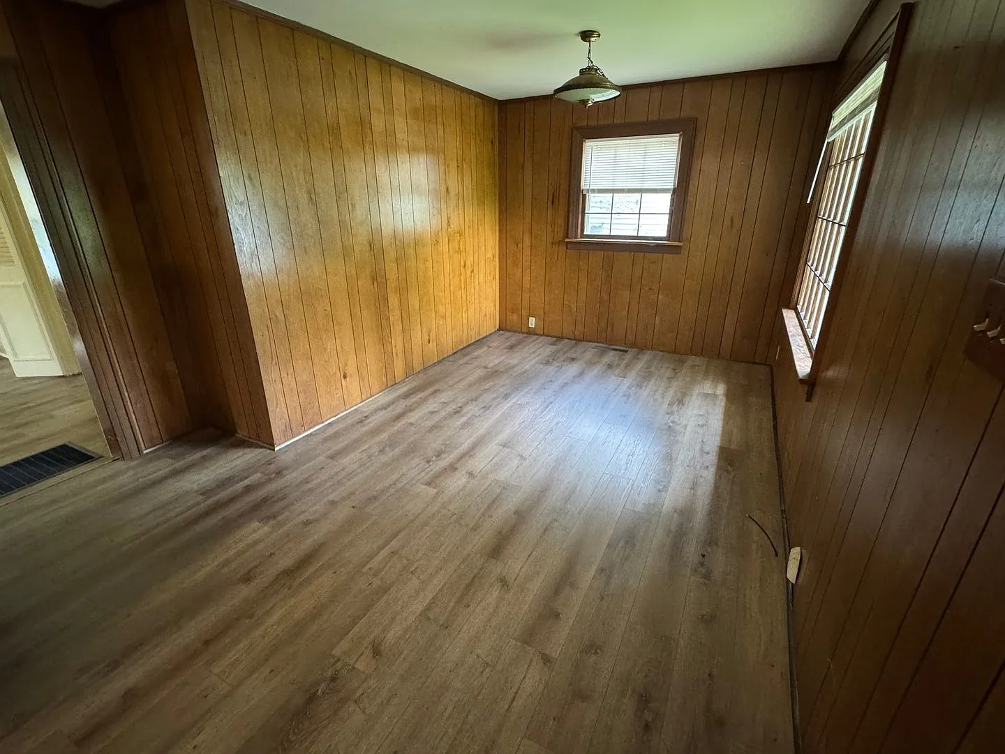 312 Roswell Ave — Photo 4