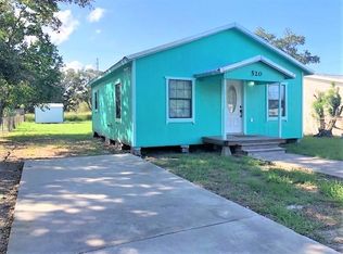 520 S 10th St, Aransas Pass, TX 78336