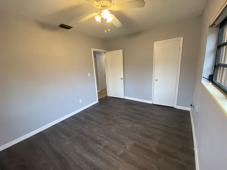 15861 NE 14th Ct — Photo 21