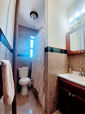 Rented by Compass | media 22