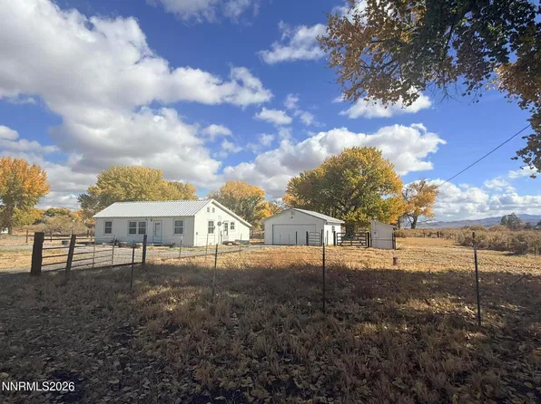 106 Tucker Ln, Yerington, NV 89447