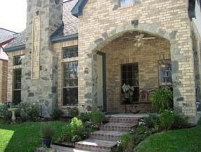 1st image of 527 Rebecca Dr