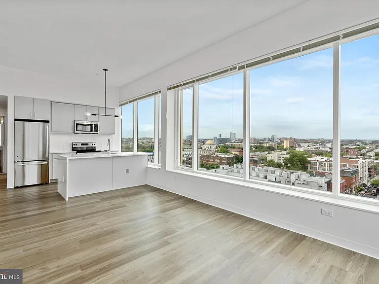 569 N 5th St #610 — Photo 2