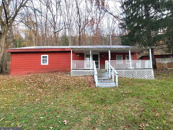 135 Carpenters Ave, Wardensville, WV 26851