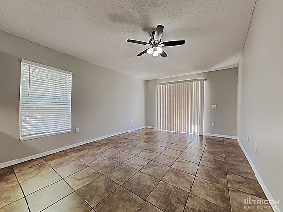 5th image of 981 Yellowbird Ave