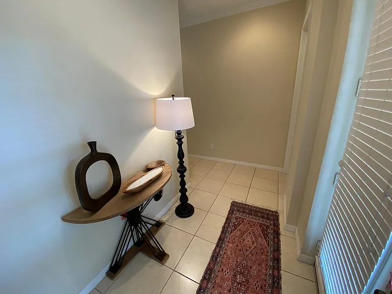 200 S Habana Ave #C — Photo 2