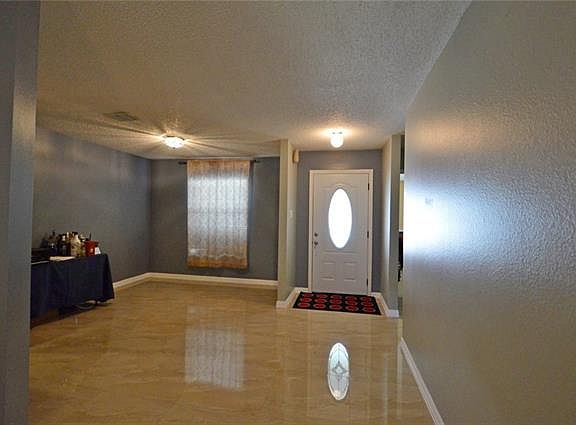 5th image of 713 Claiborn Ln