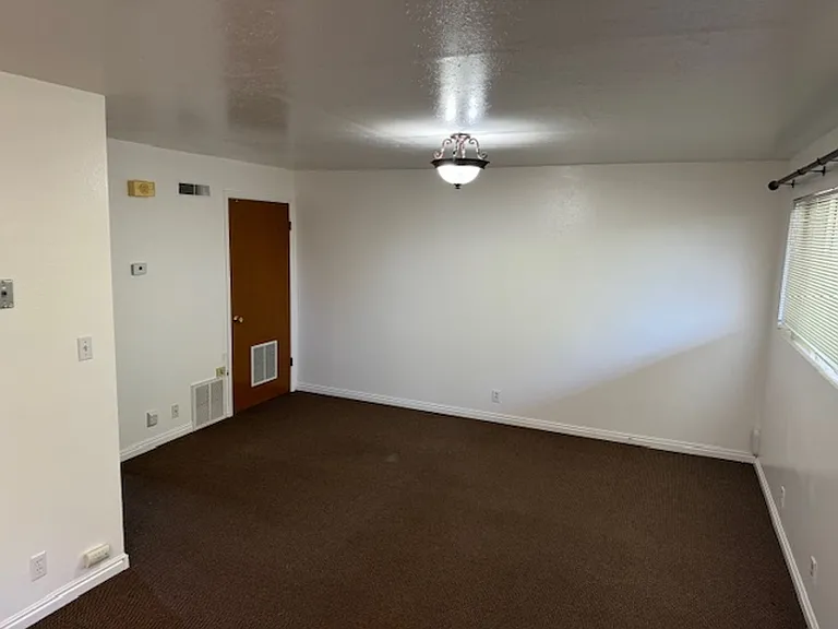 266 N 300 E #27 — Photo 1
