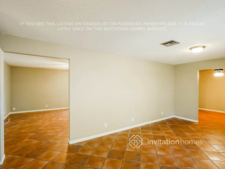 10274 Ramblewood Dr — Photo 3