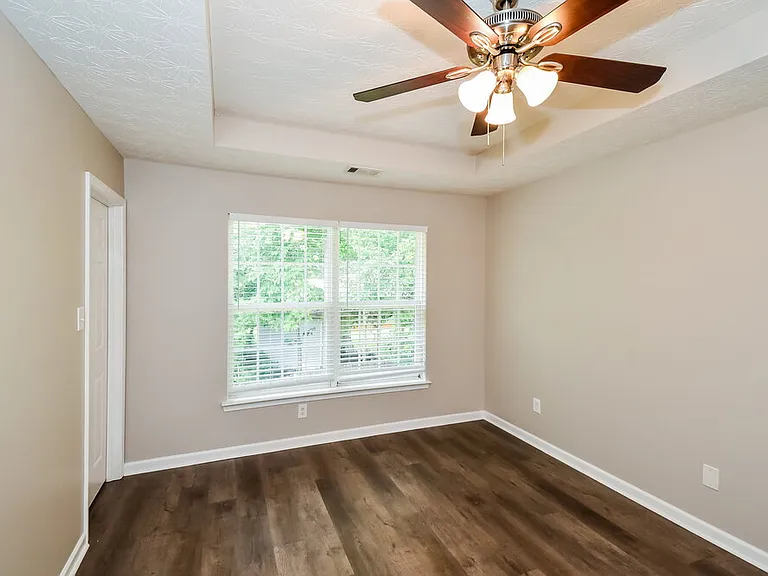 239 Topaz Dr — Photo 8