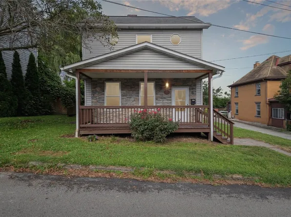 5 Stahl Sq, Connellsville, PA 15425