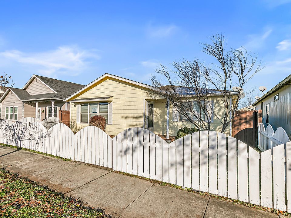 1st image of 2324 Maple Park Dr