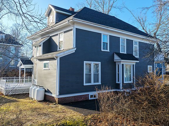 5th image of 36 Whitney Ave